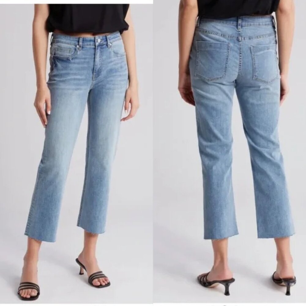 Oak New York Mid-Rise Cropped Mini Flare Denim Jeans | Light Wash